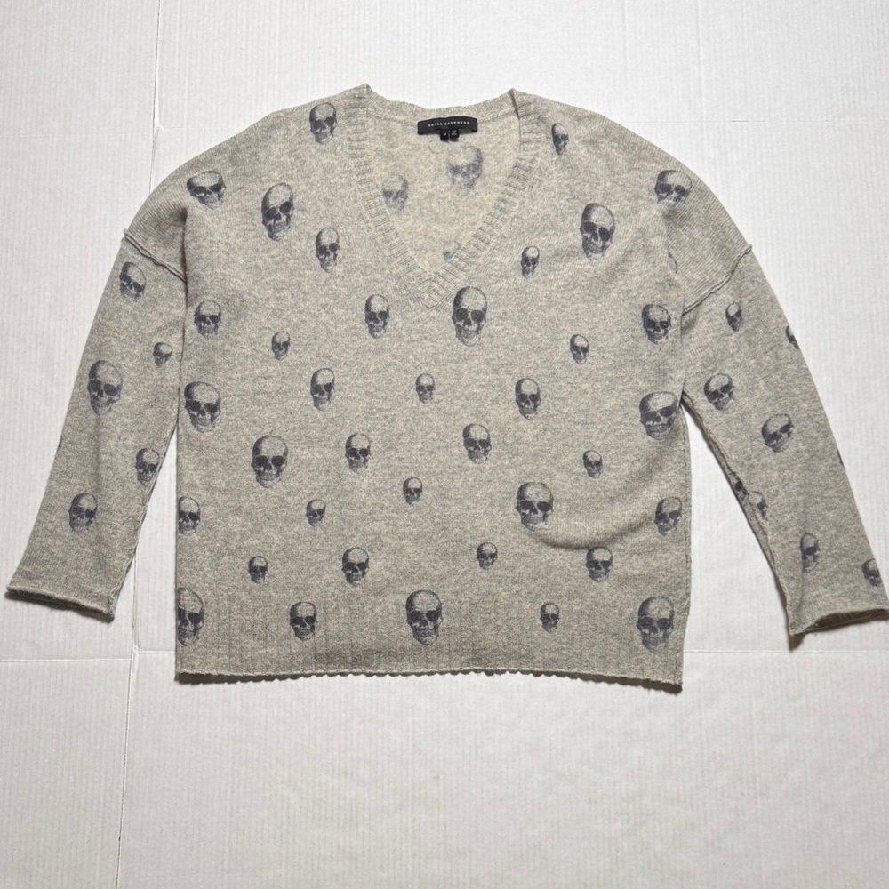 SKULL CASHMERE‎ V-Neck Gray Skull Pattern Cashmere Sweater Dropped Shoulder M